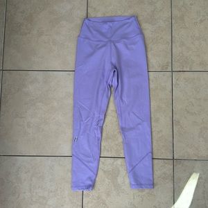 P’tula Active Leggings - size small, light purple